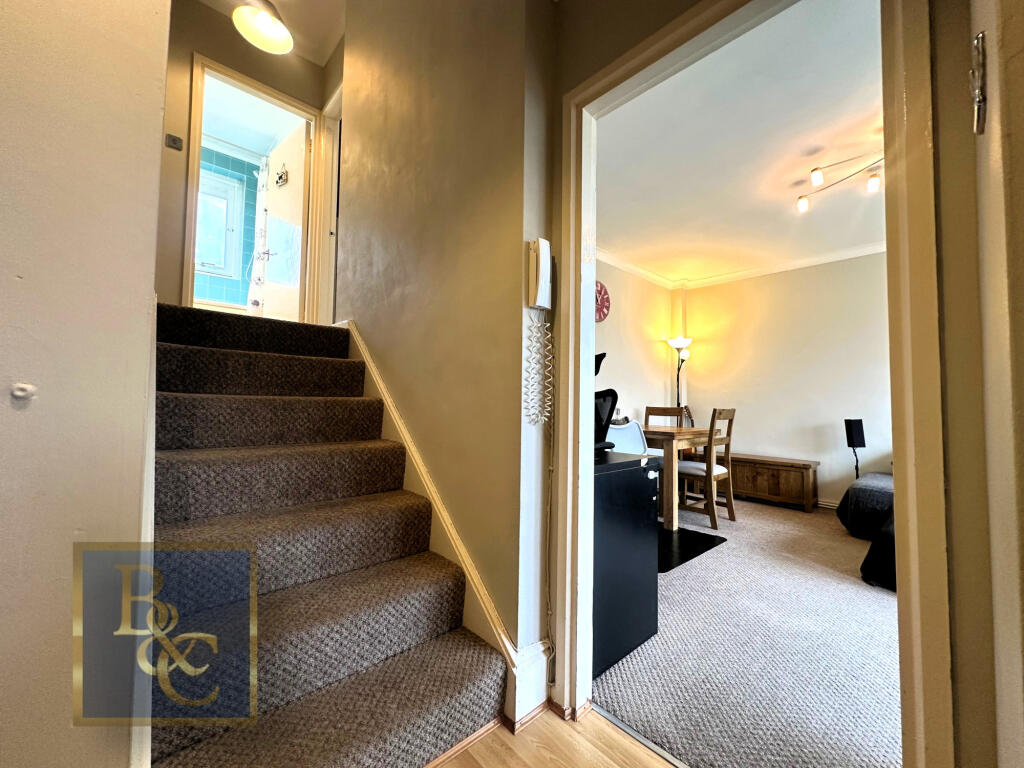 Apartment in London - More