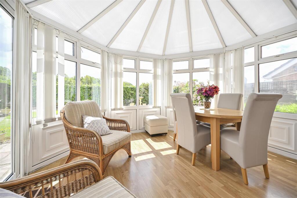 House in Leigh, Bedford - View 5