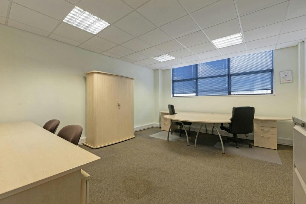 107282_Legacy-Centre-Hanworth-Trading-Estate-Hampton-Road-47_low.jpg