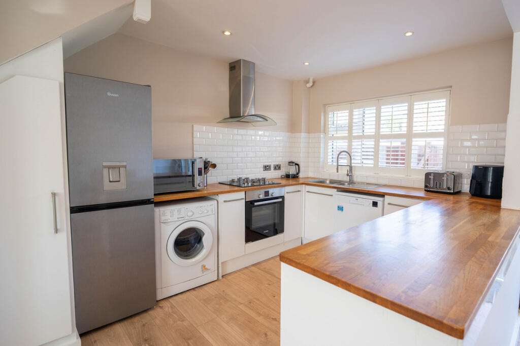 Westway, Copthorne, RH10 - View 2