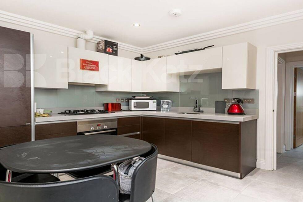 Apartment in London - View 3