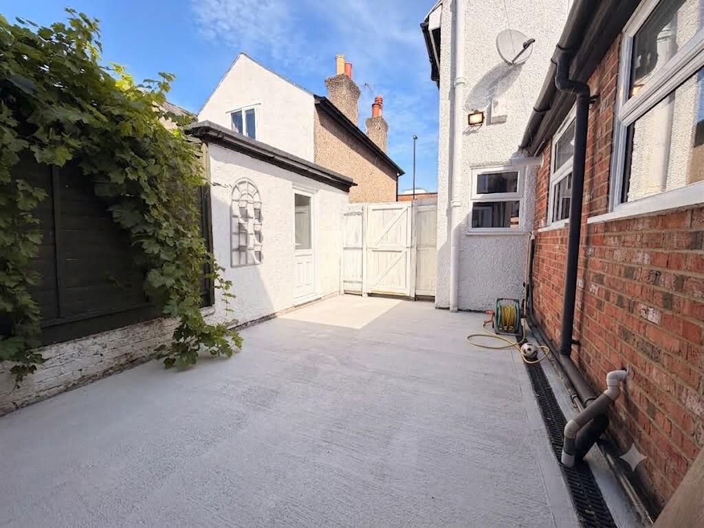 House in London - View 4