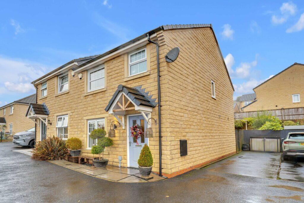 3-bed semi-detached on Shoemaker Gardens, Rawtenstall, Rossendale, £299,999