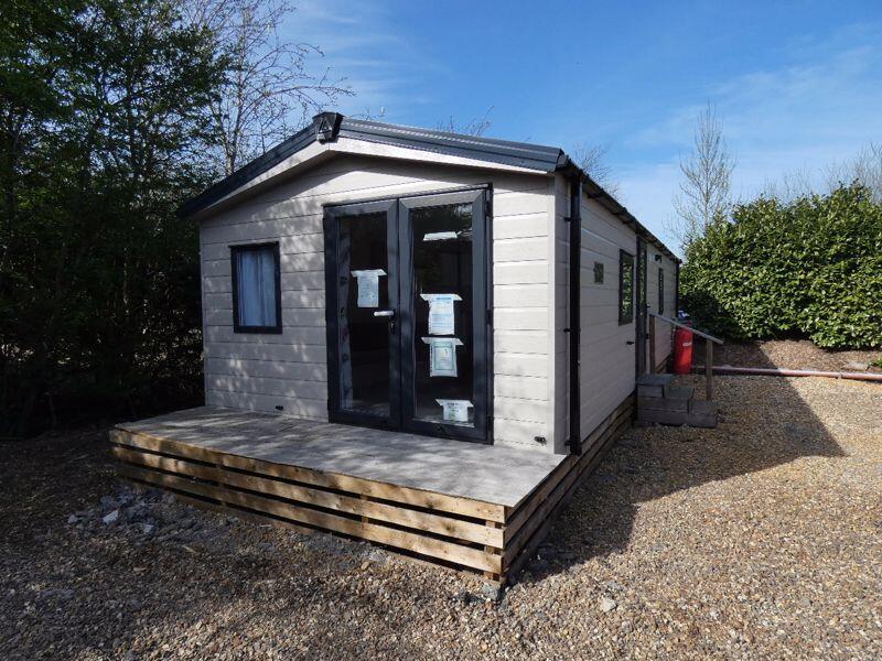 2-bed caravan on Tewkesbury Road, Twigworth, Gloucester, £49,000