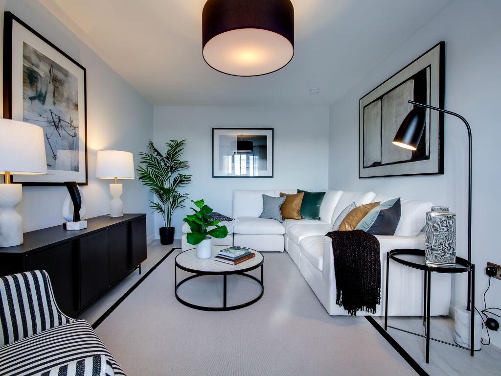 House in Edinburgh, Midlothian - More