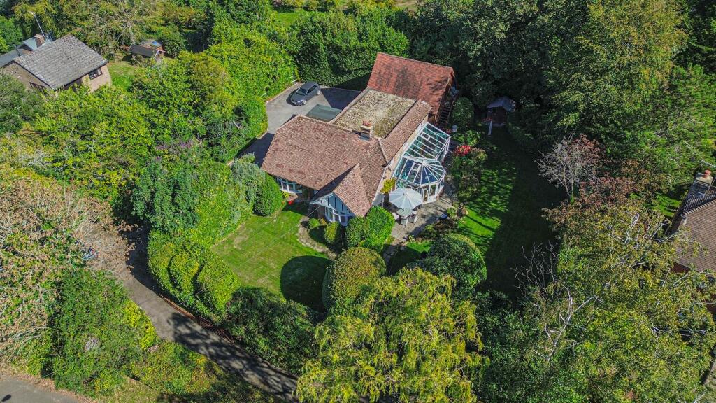House in Redhill - View 5