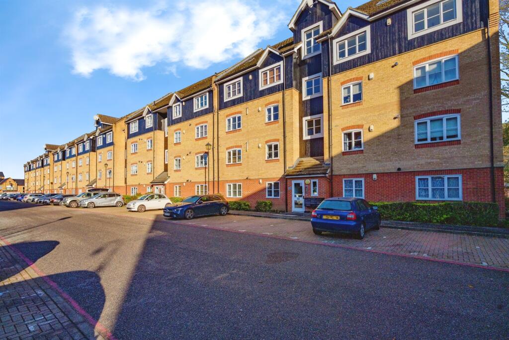 Main image of property: Stationers Place, Hemel Hempstead