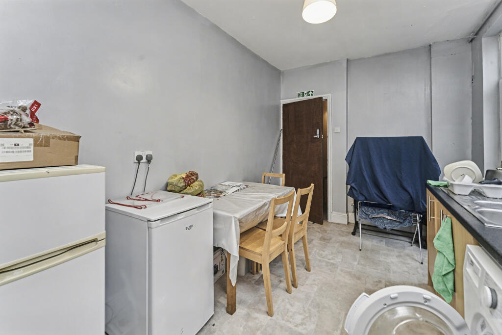 Additional image 5 of 259 Bearwood Road, Smethwick, West Midlands B66 4NA