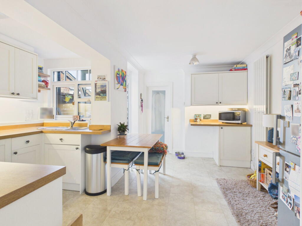 House in Redhill - View 5