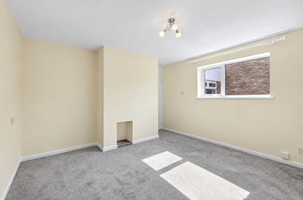 House in Nottingham - View 2