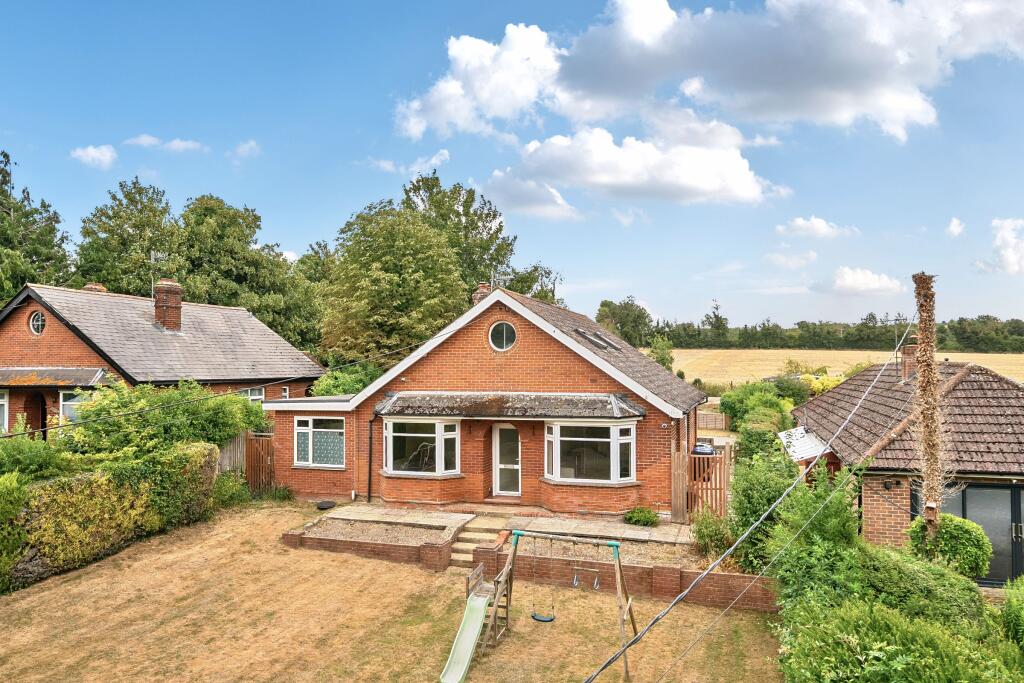 Main image of property: The Bank, Winterbourne Dauntsey