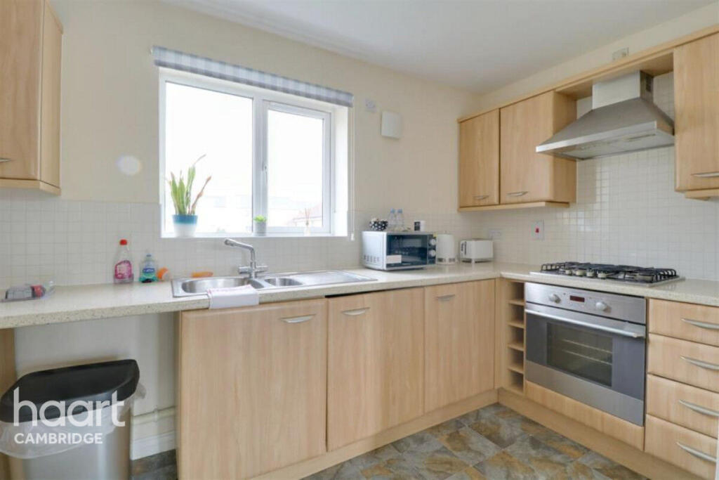 Apartment in Cambridge - View 4