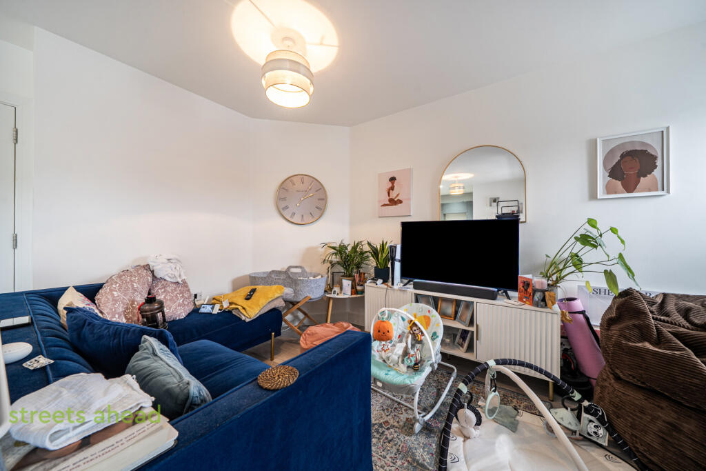 Apartment in London, Purley - View 5