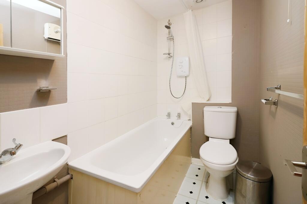 Additional image 6 of Peartree Lane, Welwyn Garden City, AL7