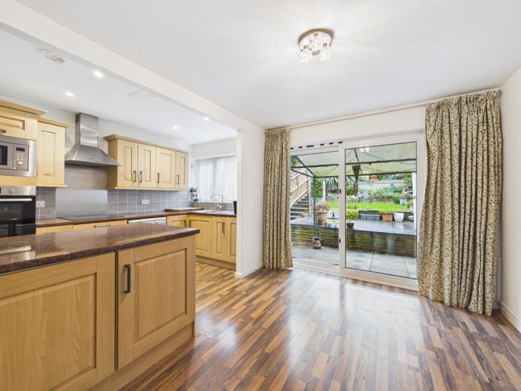 House in Croydon - View 4