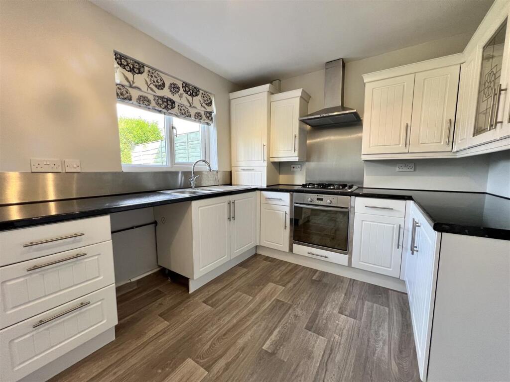 Main image of property: Horsehoe Cottage, Little Tixall Lane, Great Haywood, ST18 0SE