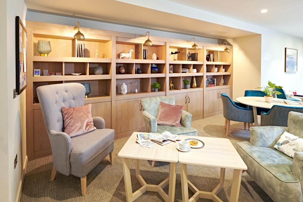 Apartment in Poole - More