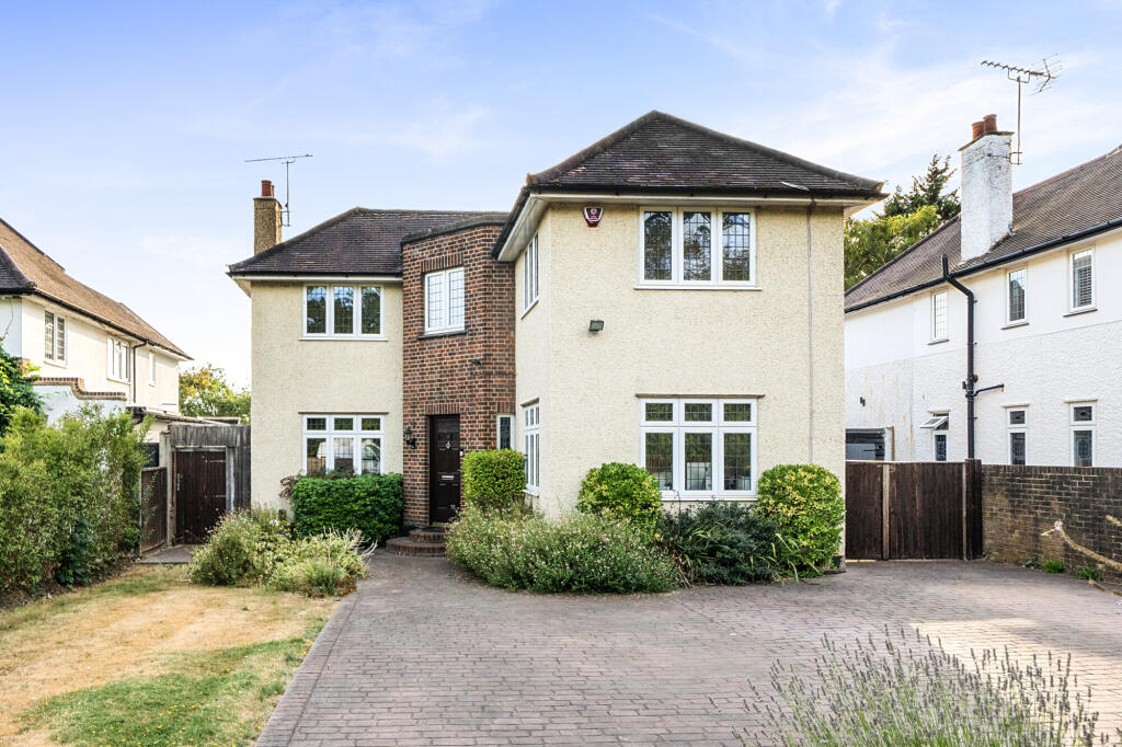Main image of property: Watling Knoll, Radlett, WD7