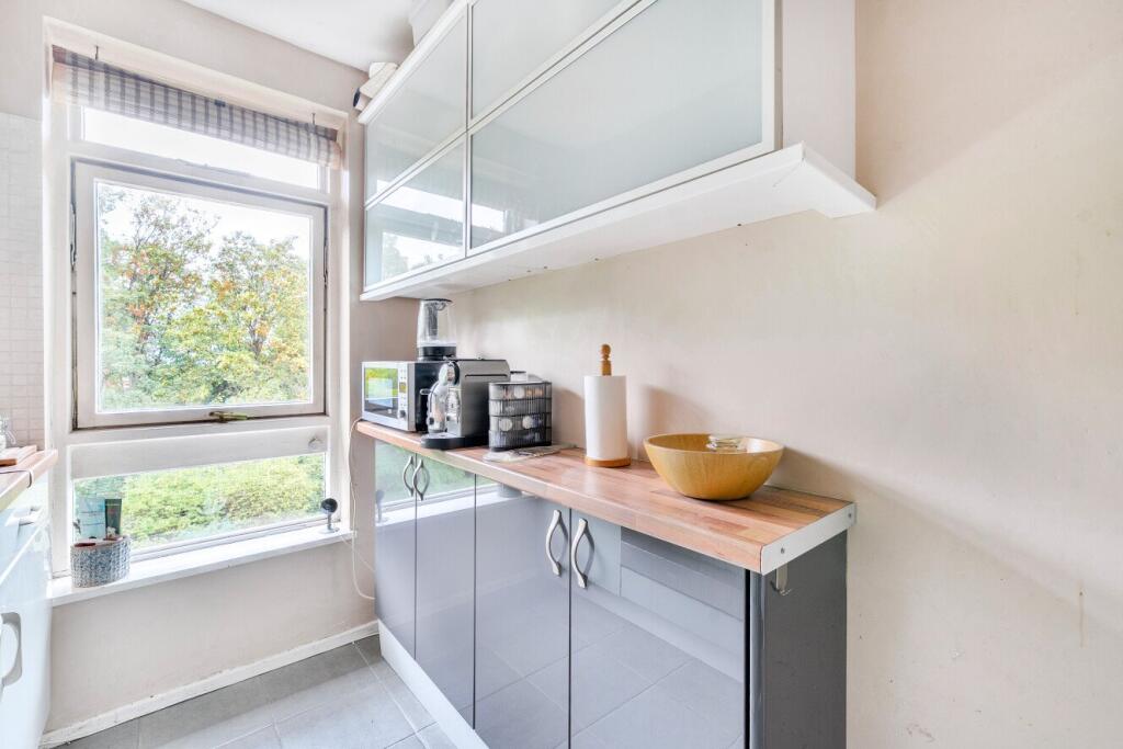 Fountain Drive, London, SE19 - More
