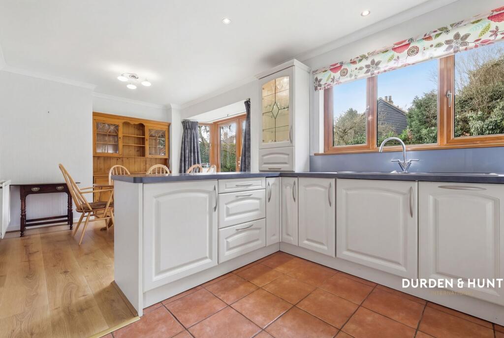 House in Epping Forest, Marden Ash, Ongar - More