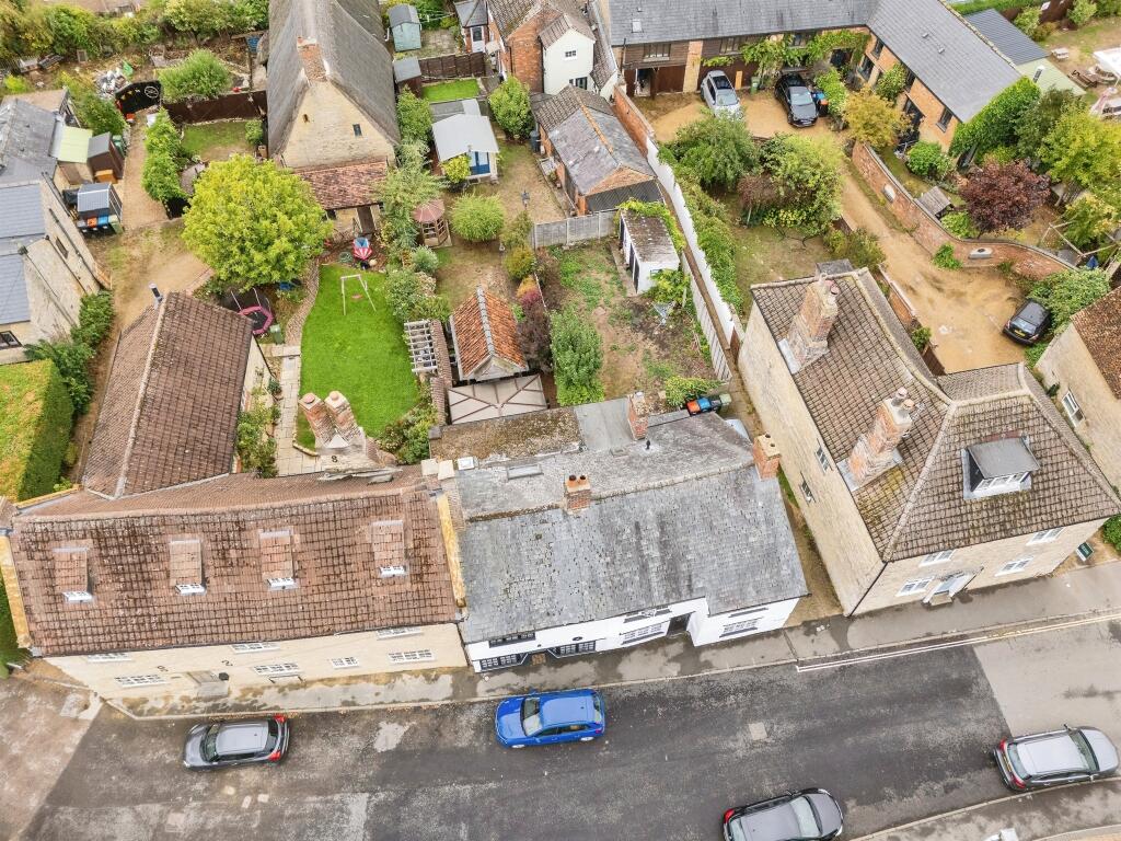 House in Milton Keynes - View 4