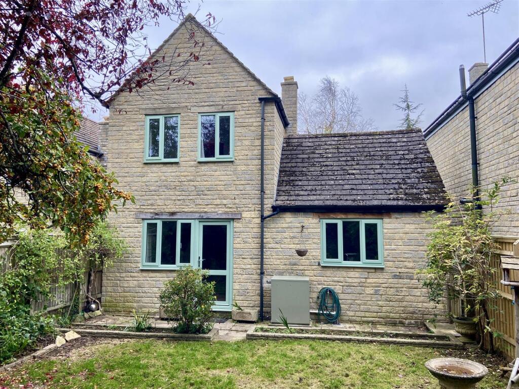 Main image of property: 2 Orchard Ground, Fifield