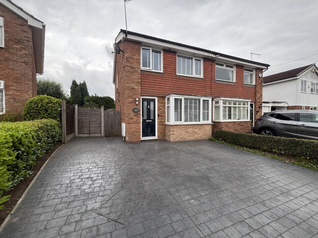 Main image of property: Redwood, Oldham
