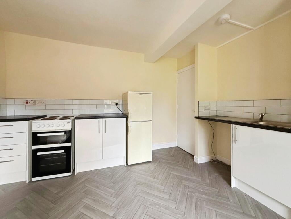 Apartment in Sheffield, Grenoside, Ecclesfield - View 4