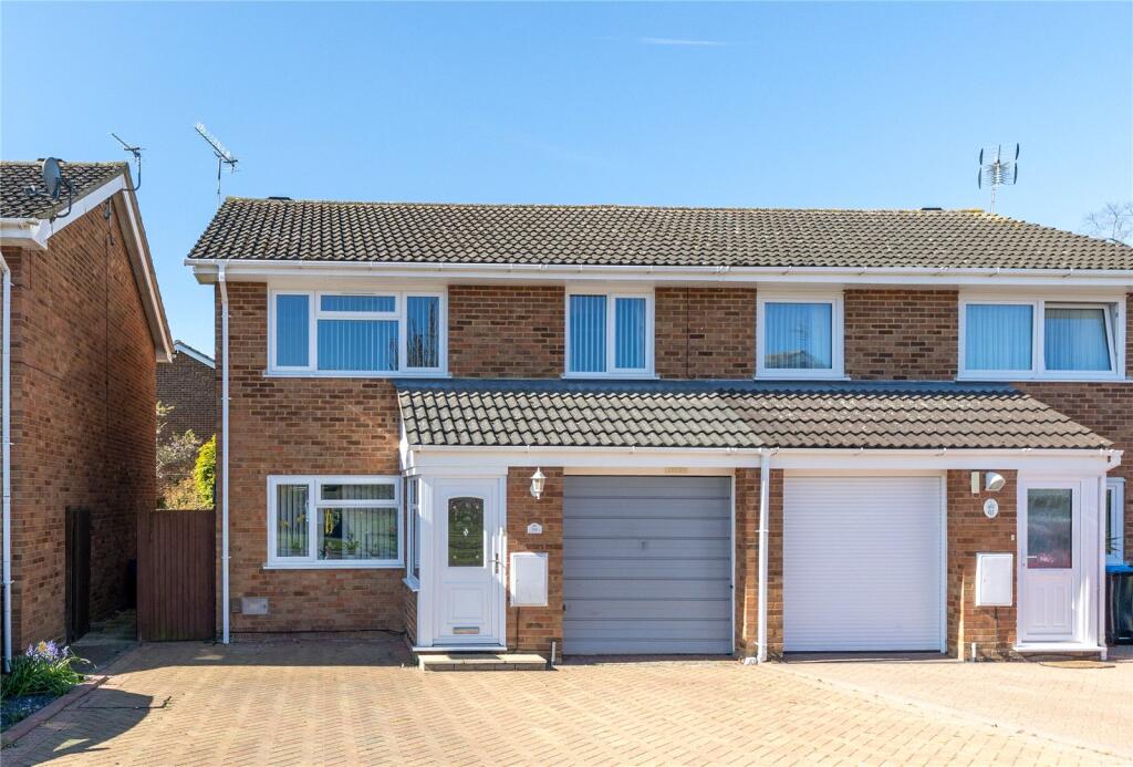 Main image of property: Glenwoods, Newport Pagnell, Buckinghamshire, MK16