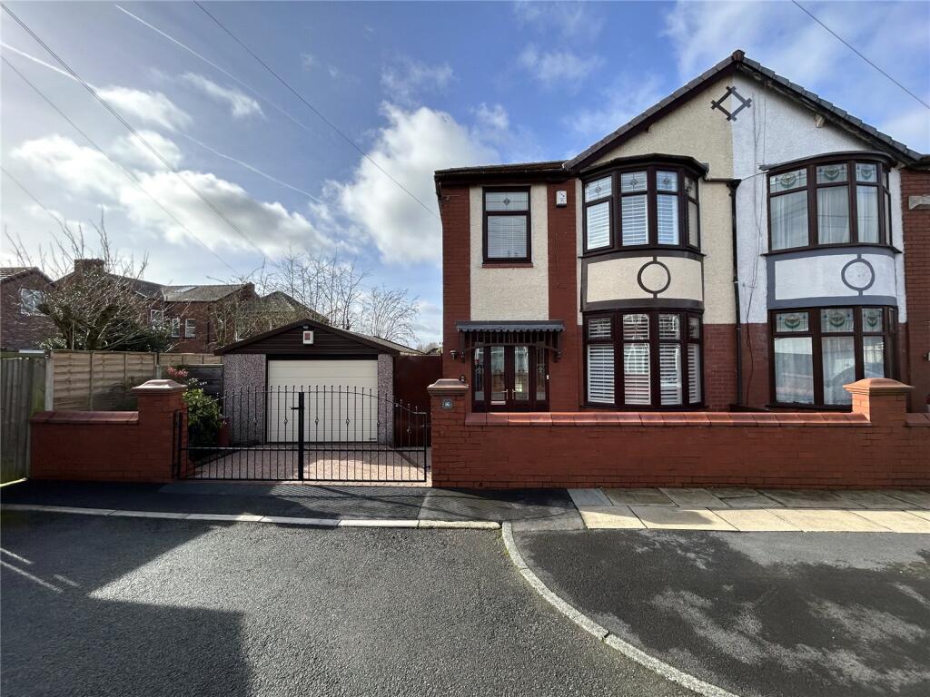 Main image of property: Kenilworth Grove, Audenshaw, Manchester, Greater Manchester, M34