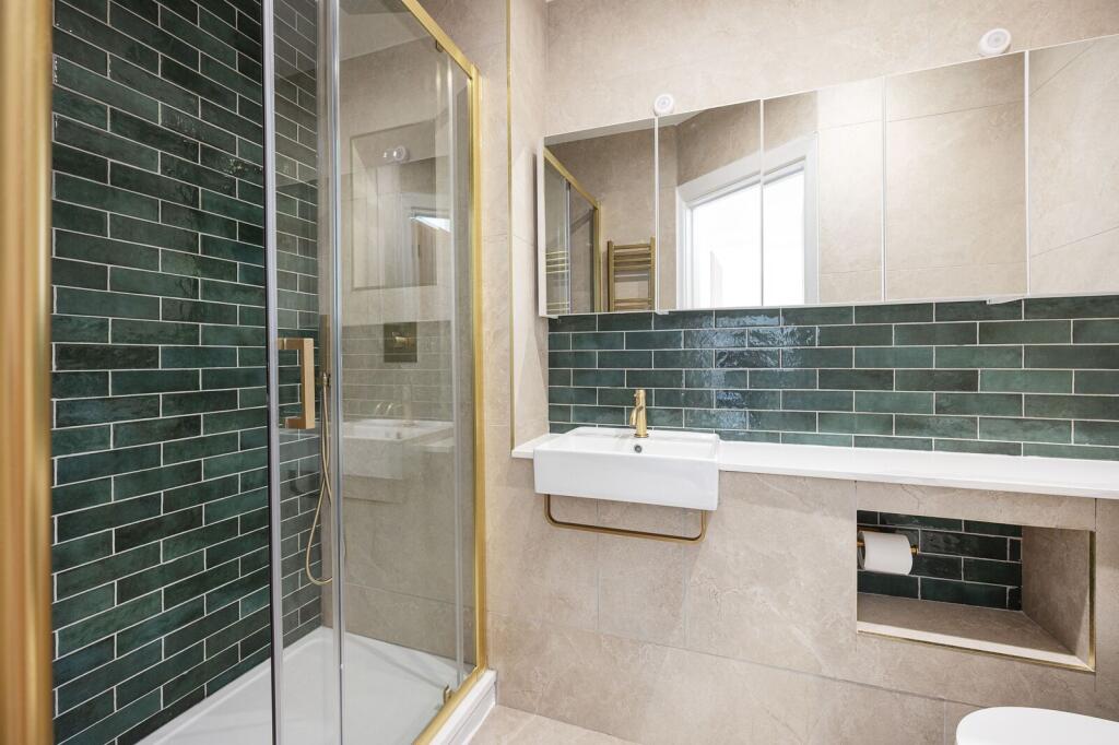 Apartment in London - View 5