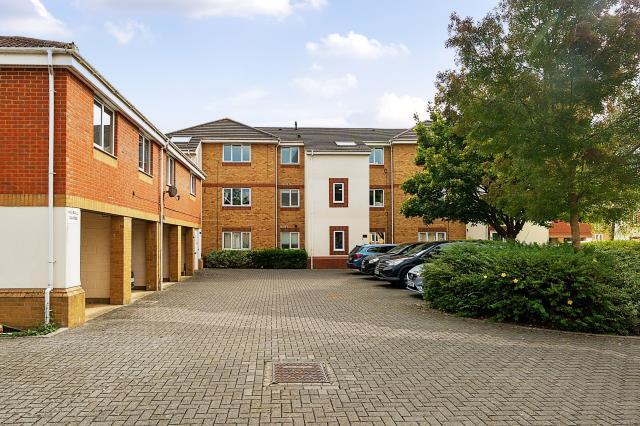 Main image of property: Redshank Court, Thatcham