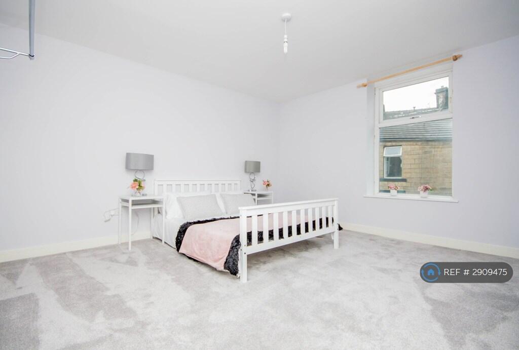 Tythebarn Street, Darwen, BB3 - More