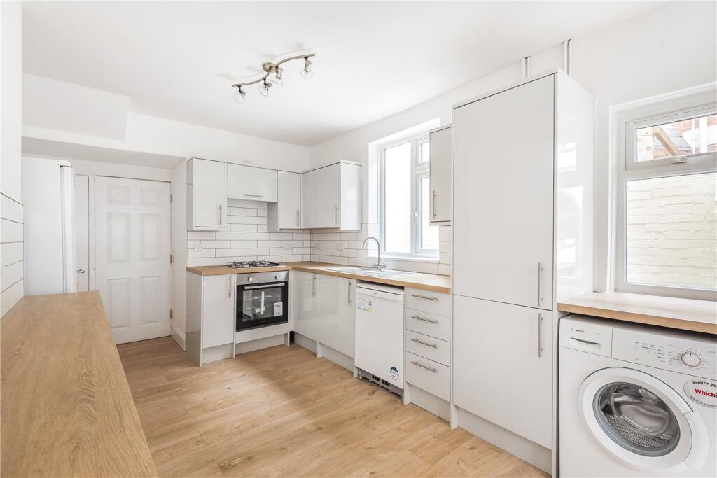 House in Exeter - View 3