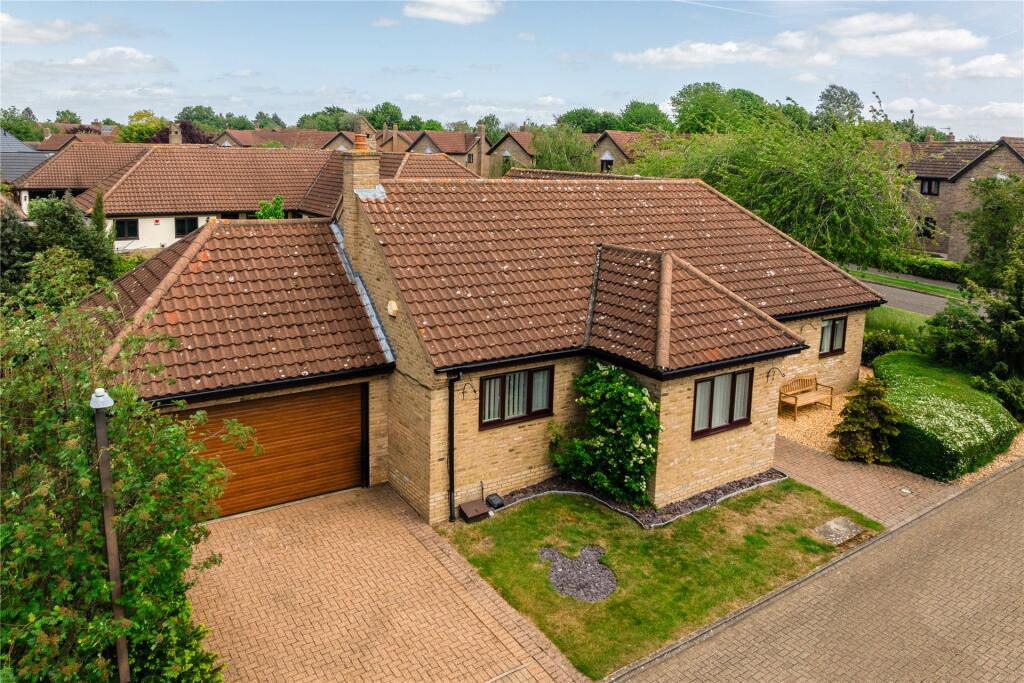 Main image of property: Celandine Court, Walnut Tree, Milton Keynes, Buckinghamshire, MK7