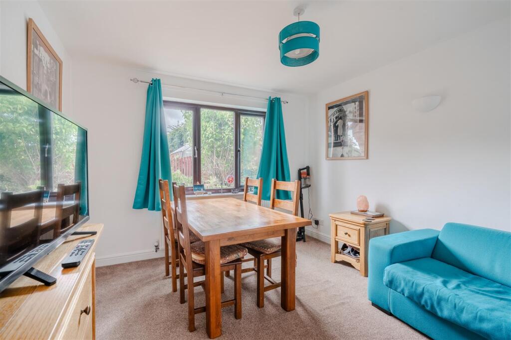 House in Derbyshire Dales, Matlock Town - View 5