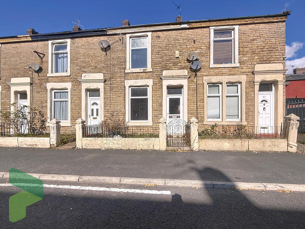 2-bed terraced on Perry Street, Darwen, £80,000