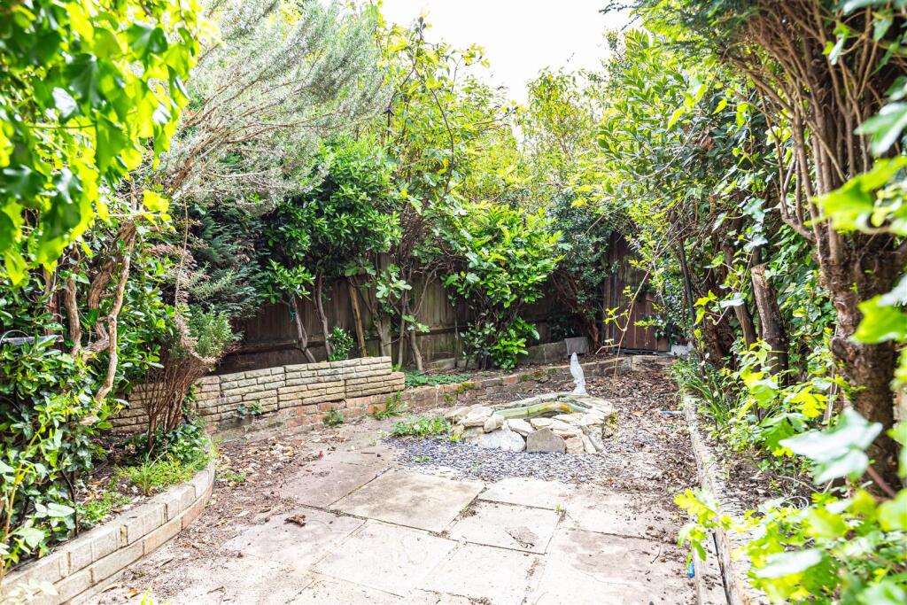 Main image of property: Newly Redecorated 1st Floor, Castle Lane West