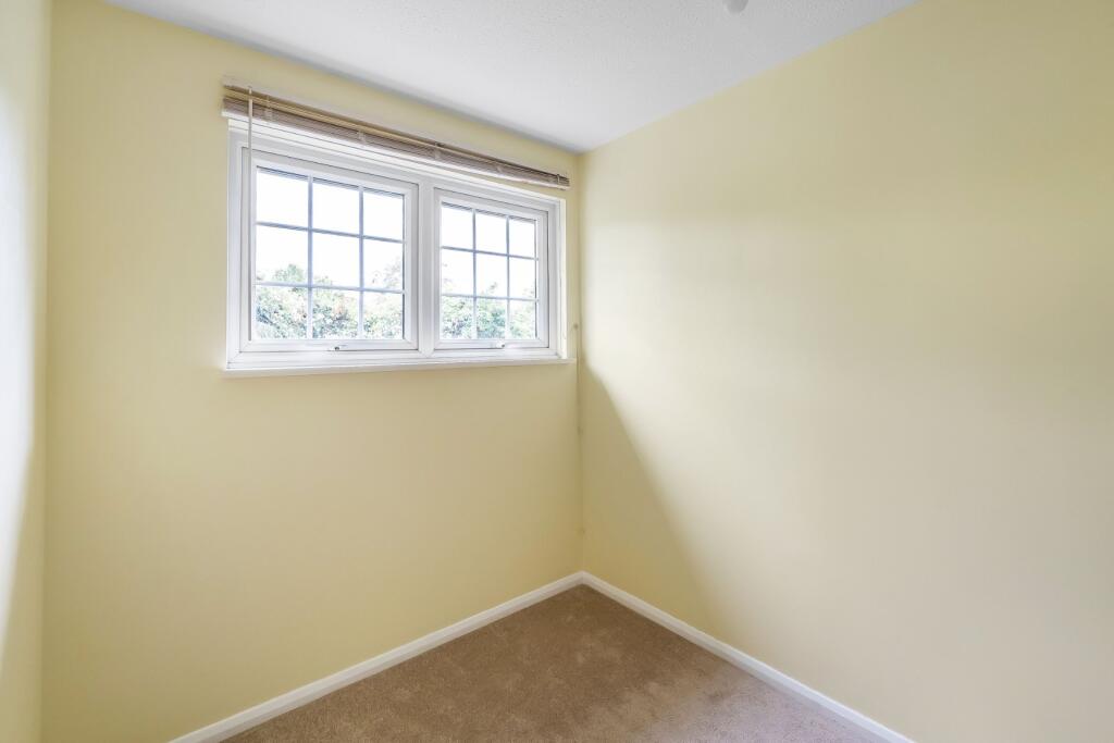 House in Guildford, Burpham - More