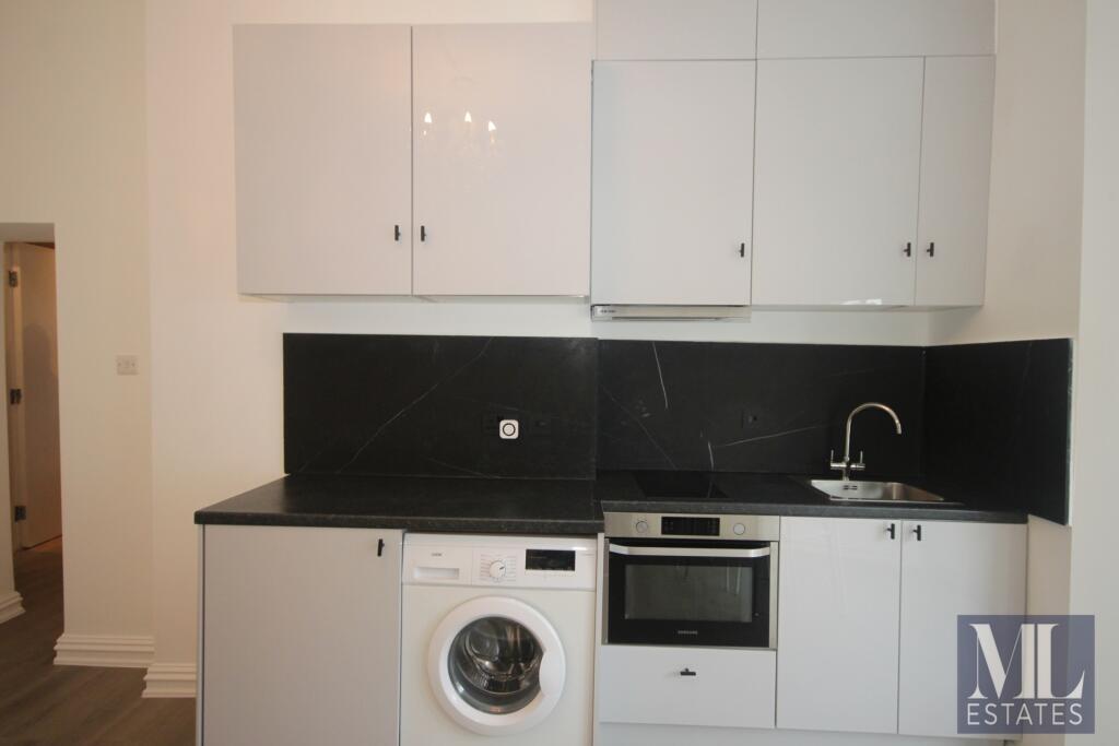 Studio flat for rent