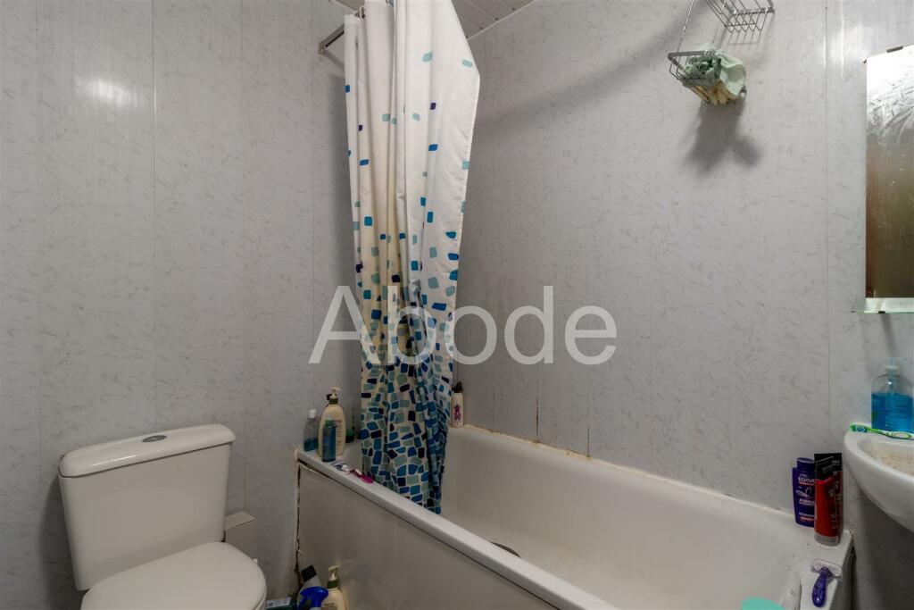8 bedroom house for rent