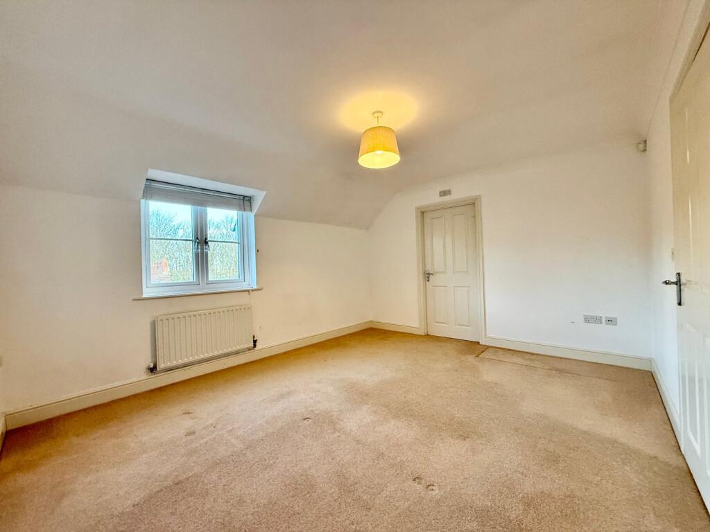 Woodall Close, Middleton, Milton Keynes, MK10 photo 4