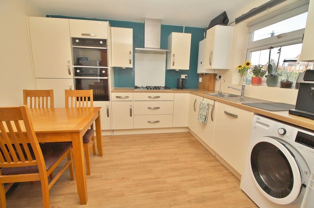 House in Havant, Hampshire - View 3