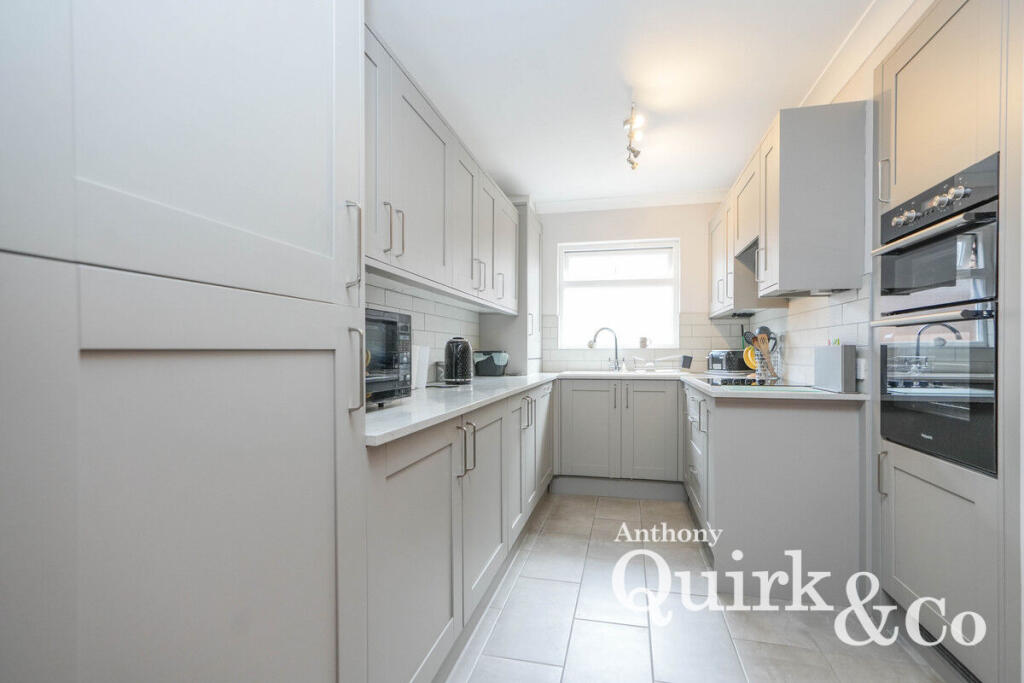House in Southend-on-Sea - View 2