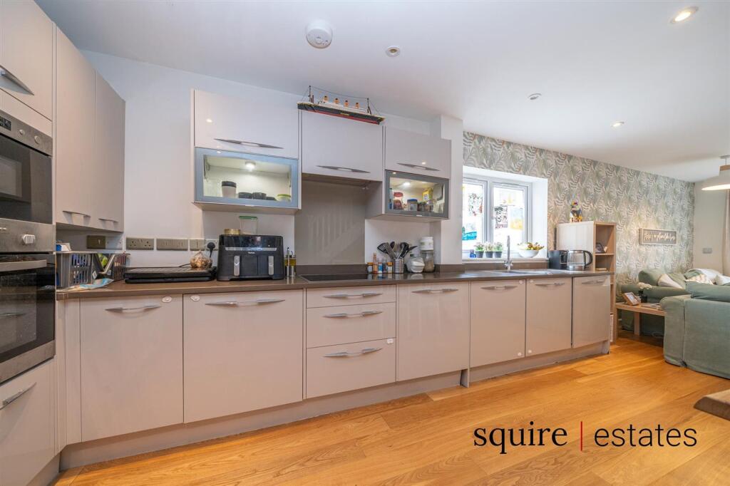 House in Dacorum, Hertfordshire - View 3