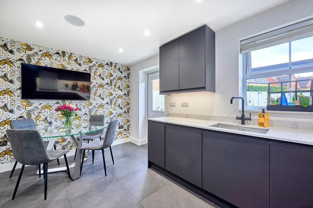 House in Chelmsford - More