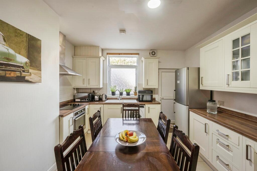 House in Rotherham, South Yorkshire - View 3