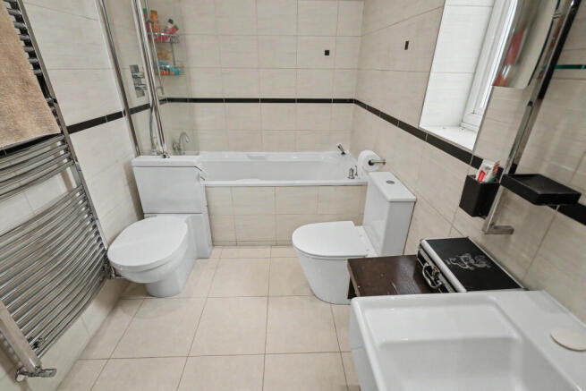 4 Beech Hill, Barnet, EN4 0JP