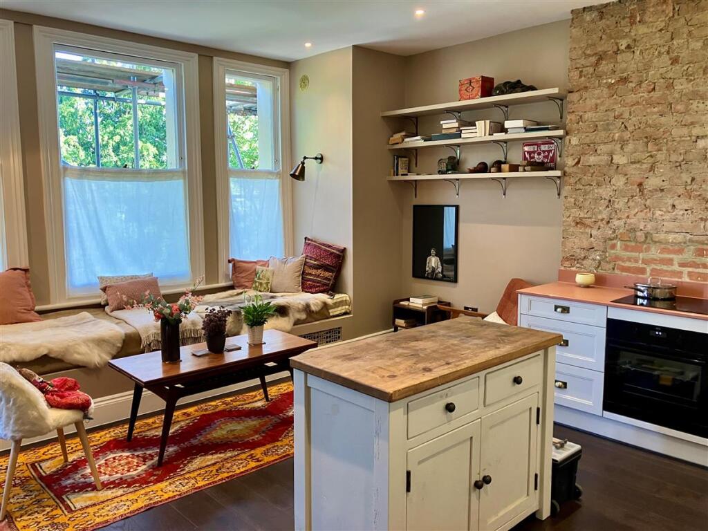 Main image of property: Clapham Road, SW9