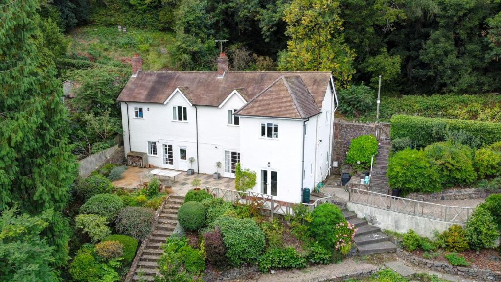Main image of property: Foxley Bank, Eaton Road, Malvern, Worcestershire, WR14